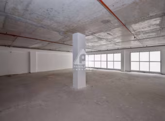 Venda de sala comercial 204, Centro, 216 m², infraestrutura empresarial.