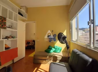 Amplo apartamento com 3 quartos e 2 banheiros sociais na Gago Coutinho. 95m². 1 Vaga.