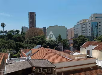 Apartamento de 2 quartos na Rua Silveira Martins