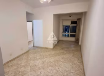 Sala e quarto colado ao Metrô