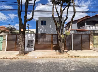 CASA DE TRÊS QUARTOS NO ETELVINA CARNEIRO