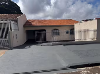 Casa com 2 quartos para alugar na AMADOR BUENO, 115, Conjunto Residencial Itamaraty, Maringá por R$ 2.300