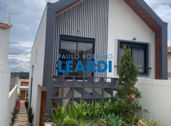 CASA ASSOBRADADA - JARDIM DOS PINHEIROS - SP