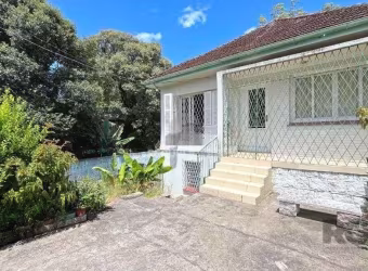 Casa à venda na Rua Marechal Mesquita, no bairro Teresópolis.