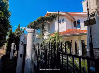 Casa com 3 quartos, Centro - Portão