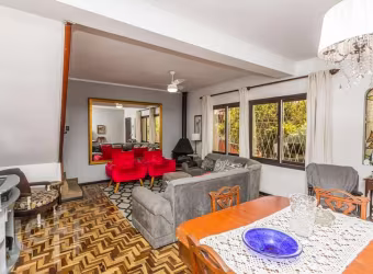 Casa com 3 quartos à venda na Rua Petronilla Cogo, 74, Rubem Berta, Porto Alegre, 210 m2 por R$ 720.000