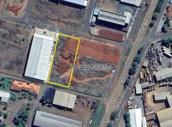 Terreno Industrial/ Comercial -  1800 m² por R$ 650.000