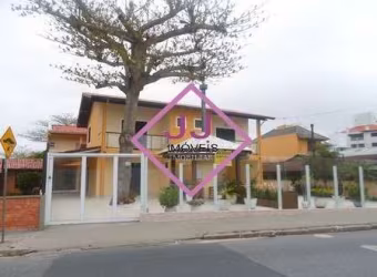 Casa comercial em avenida principal 50 metros do mar &#x2013; Praia de Ingleses