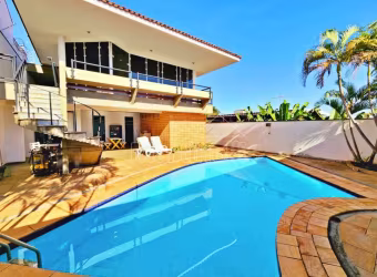 Casa térrea diferenciada de Alto Padrão com 1.056m² de área terreno e 386m² de área construida à venda, próximo à Avenida Nove de Julho - Bairro Jardim Sumaré, Ribeirão Preto/SP.