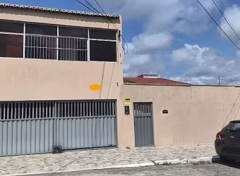 Oferta!! Casa Duplex 05 Quartos sendo 04 Suítes em Candelária