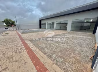 Locação loja nova bairro Antares Londrina: 2 banheiros, 1 copa, garagem