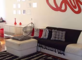 Lindo quarto e sala, na 1ª quadra da praia de Icar