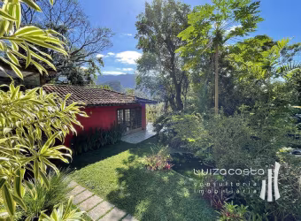 Linda casa com piscina