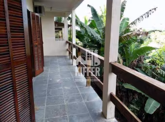 Casa com 3 quartos à venda, 360 m² por R$ 635.000 - Santa Rosa - Niterói/RJ