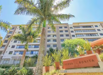 Apartamento, 3 dormitórios, fácil reversão, transformado em 2, social amplo estendido c/ janelões, cozinha montada c/ churrasqueira, rebaixamento de gesso, vista p/ praça central do condomínio e muito