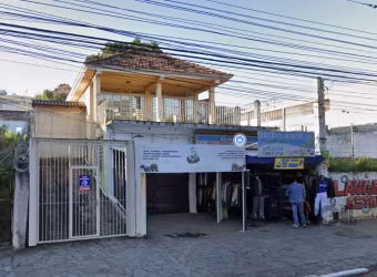 Casa BEM LOCALIZADA NA AV. NONOAI  com 04 dormitorios(sendo 01 suite), sala estar ampla com varanda na parte da frente, sala de jantar, lavabo, banheiro suite com hidro, banheiro social, cozinha nem a