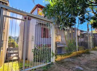 Casa à Venda Próximo à Sepé Tiarajú, Porto Alegre.&lt;BR&gt;&lt;BR&gt;Apresentamos uma excelente oportunidade de compra em um dos bairros mais tradicionais de Porto Alegre! Esta charmosa casa está loc