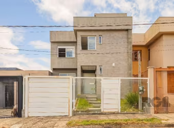 Descubra este charmoso sobrado localizado no bairro Campo Novo, em Porto Alegre.&lt;BR&gt; Com uma ampla área privativa de 185m², este imóvel é ideal para quem busca conforto e espaço para a família.&