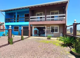 Oportunidade de INVESTIMENTO, 2 Sobrados  com piscina à venda, por R$ 540.000 - Zona Nova - Tramandaí/RS