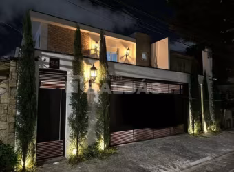 SOBRADO ALTO PADRÃO - ACABAMENTO IMPECÁVEL - 590 M² MUITO BOM GOSTO