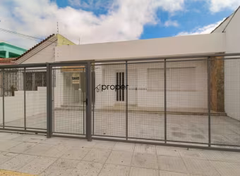Casa central com 3 dormitórios para alugar e vender Centro - Pelotas/RS