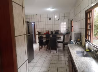 Casa Residencial. Bairro Quintas das Videiras.