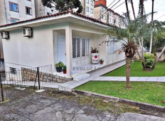 Casa Residencial/Comercial com 3 Dorms, 195 m² - Ipiranga - São José/SC