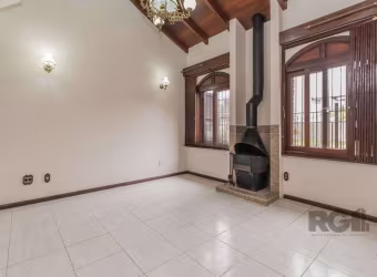 Casa com 287m², 5 dormitórios, piscina, 4 vagas no bairro Jardim Itu