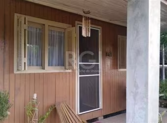 Casa para Venda - 300m², 2 dormitórios, sendo 1 suites, 1 vaga - Lami