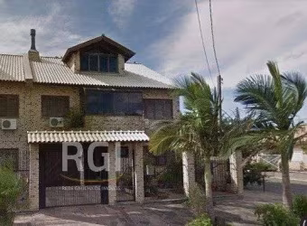 Sobrado para Venda - 130m², 3 dormitórios, sendo 1 suites, 2 vagas - Protásio Alves