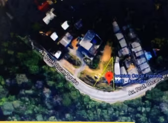 TERRENO AVENIDA OSCAR PEREIRA