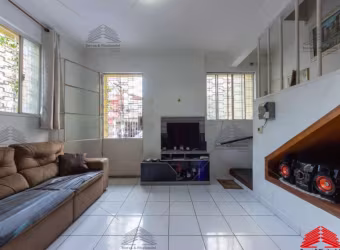 Casa a venda, Espaçoso, Versátil, Vila Clementino, 4 dormitorios, 2 banheiros, 2 vagas, 220metros, próximo a Estação Metrô Santa Cruz