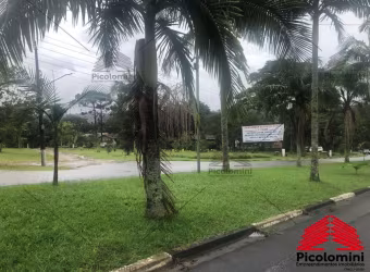 Imóvel de alto padrão no Jardim das Palmeiras: Casa em condomínio com 3 quartos, 1 suíte e 6 vagas de garagem