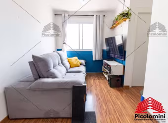 Apartamento à venda no Brás com 43 m², com dois dormitórios, uma vaga, um banheiro; móveis planejados na lavanderia, cozinha, sala, dormitório