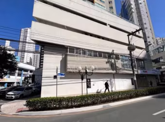 Sala comercial térrea com sobreloja à venda em Balneário Camboriu