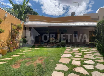 Excelente casa a venda no Bairro Jardim Patrícia em Uberlândia