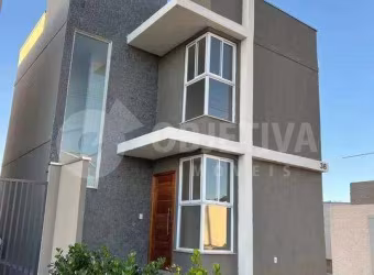 Casa em Condomínio à venda, 3 quartos, 3 suítes, 2 vagas, CONDOMÍNIO CASAS ALTO PARADISO - UBERLANDIA/MG