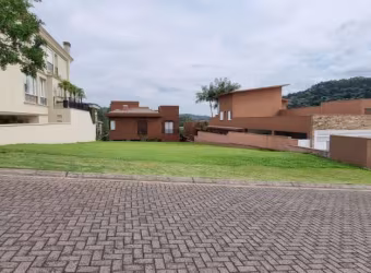 Terreno à venda na Avenida Honório Alvares Penteado, Tamboré, Santana de Parnaíba por R$ 2.872.000