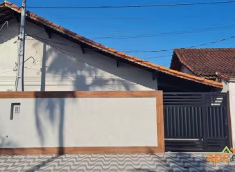 Casa na Vila Mirim Totalmente Reformada