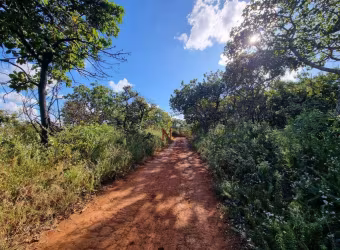 Terreno à venda 2500 m²- Bairro  Santa Cruz - Mateus Leme/MG.
