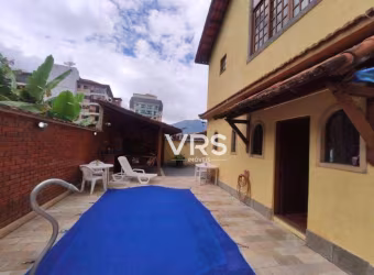 Casa com 4 dormitórios à venda, 255 m² por R$ 890.000,00 - Agriões - Teresópolis/RJ
