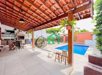 Casa próximo da Praia, 5 dormitórios (3 suítes), 5 vagas, Lazer, Tombo, Guarujá/SP