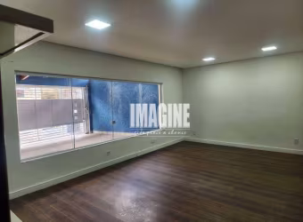 Casa no Parque do Carmo com 3 Dormitórios sendo 1 Suíte, 8 Vagas, 300m²