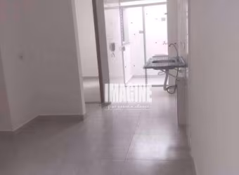 Apto no Carrão com 2 Dorms, 40m²