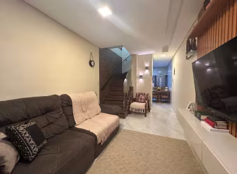 Sobrado com 2 dormitórios à venda, 65 m² por R$ 320.000,00 - Caiçara - Praia Grande/SP