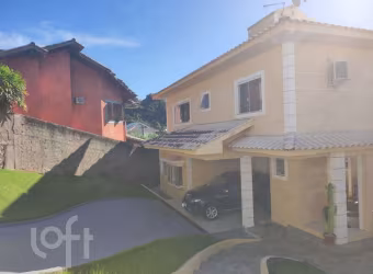 Casa com 4 quartos à venda na Rua das Embaúbas, 233, Centro, Florianópolis, 281 m2 por R$ 2.190.000