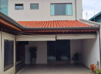 Casa com 2 dormitórios à venda, 211 m² por R$ 650.000,00 - Morumbi - Pouso Alegre/MG
