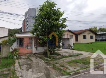Terreno com 336m² no Santa Cândida