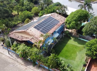 Casa com 4 dormitórios a venda na beira do rio em Balneário Piçarras