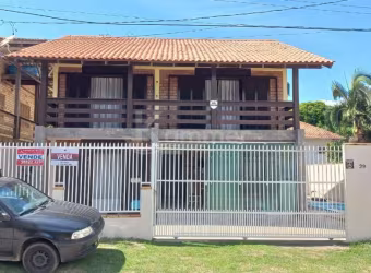 Casa a venda em Piçarras a 160m do mar
